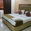 vinayak stay sector 43