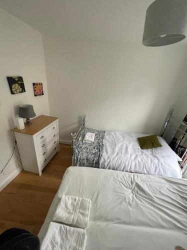Central London Luxury Apartment With 3 Bedrooms,,3 star