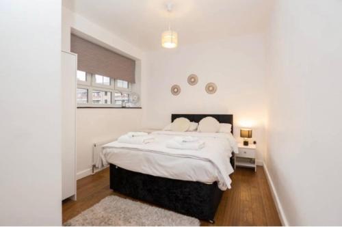 modern london apartment with 4 bedrooms