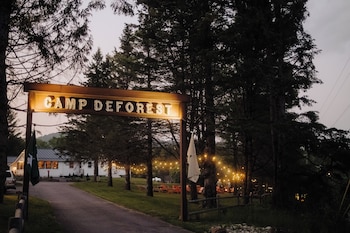 camp deforest