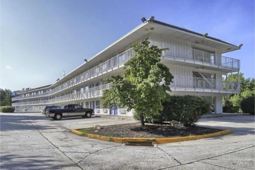 cumberland inn by oyo new cumberland hershey south