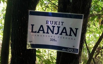 Damansara Seresta,,2 star