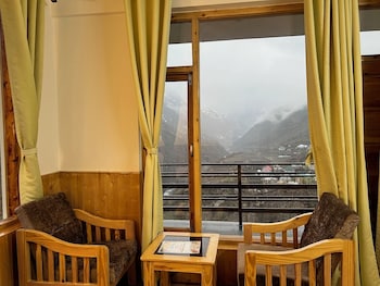 keylong heights guest house