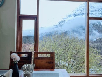 keylong heights guest house