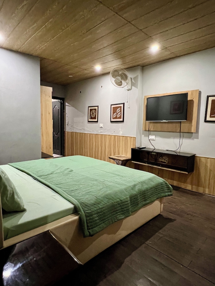 the penthouse rishikesh