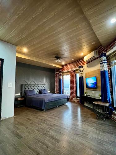 The Penthouse Rishikesh,,2 star