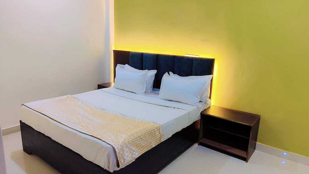 hotel shree radha rani palace