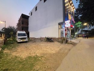 hotel shree radha rani palace