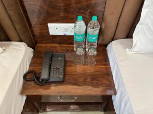 hotel shree radha rani palace