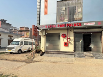 hotel shree radha rani palace