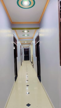 hotel shree radha rani palace