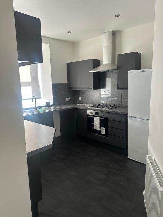 central 3 bed seaside apartment sleeps 5