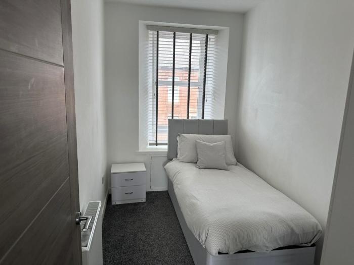 central 3 bed seaside apartment sleeps 5