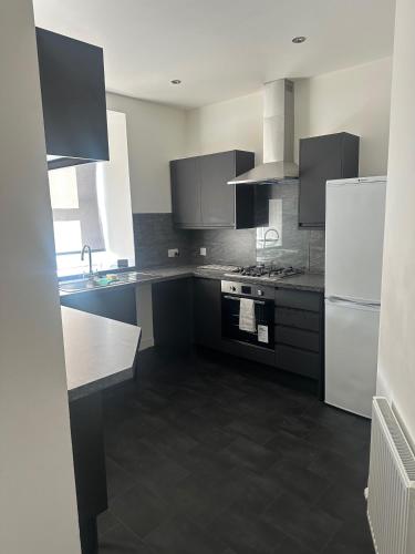 Central 3-Bed Seaside Apartment - Sleeps 5,,3 star