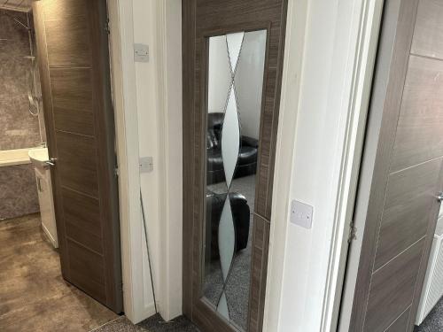 central 3 bed seaside apartment sleeps 5