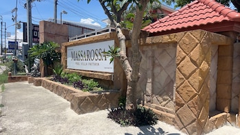 massarossa pool villa pattaya