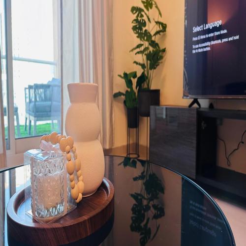 modern 1br w pool and parking at roxana residence