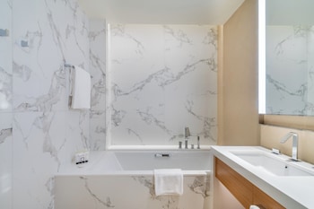 sky symphony 3br address opera by meerak