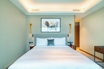 sky symphony 3br address opera by meerak