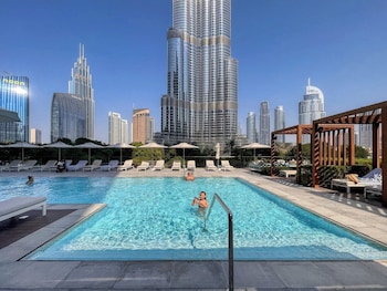 sky symphony 3br address opera by meerak