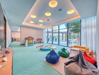 sky symphony 3br address opera by meerak