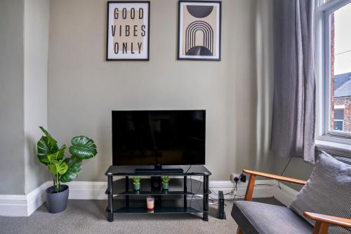 2 bed town centre free parking