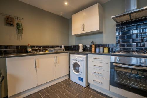 2 bed town centre free parking