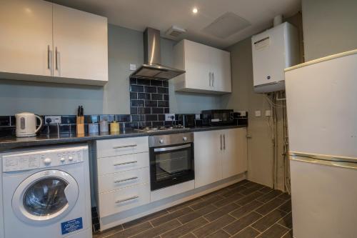 2 bed town centre free parking