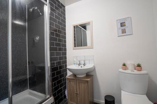 2 bed town centre free parking