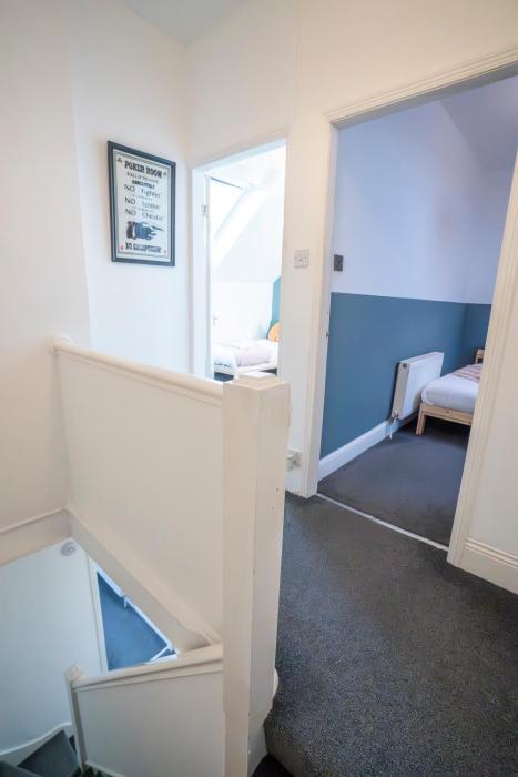 4bedrooms 3bath 9beds wallsend