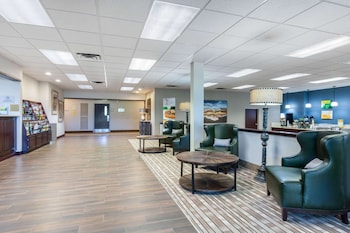 quality inn and suites mountain home north