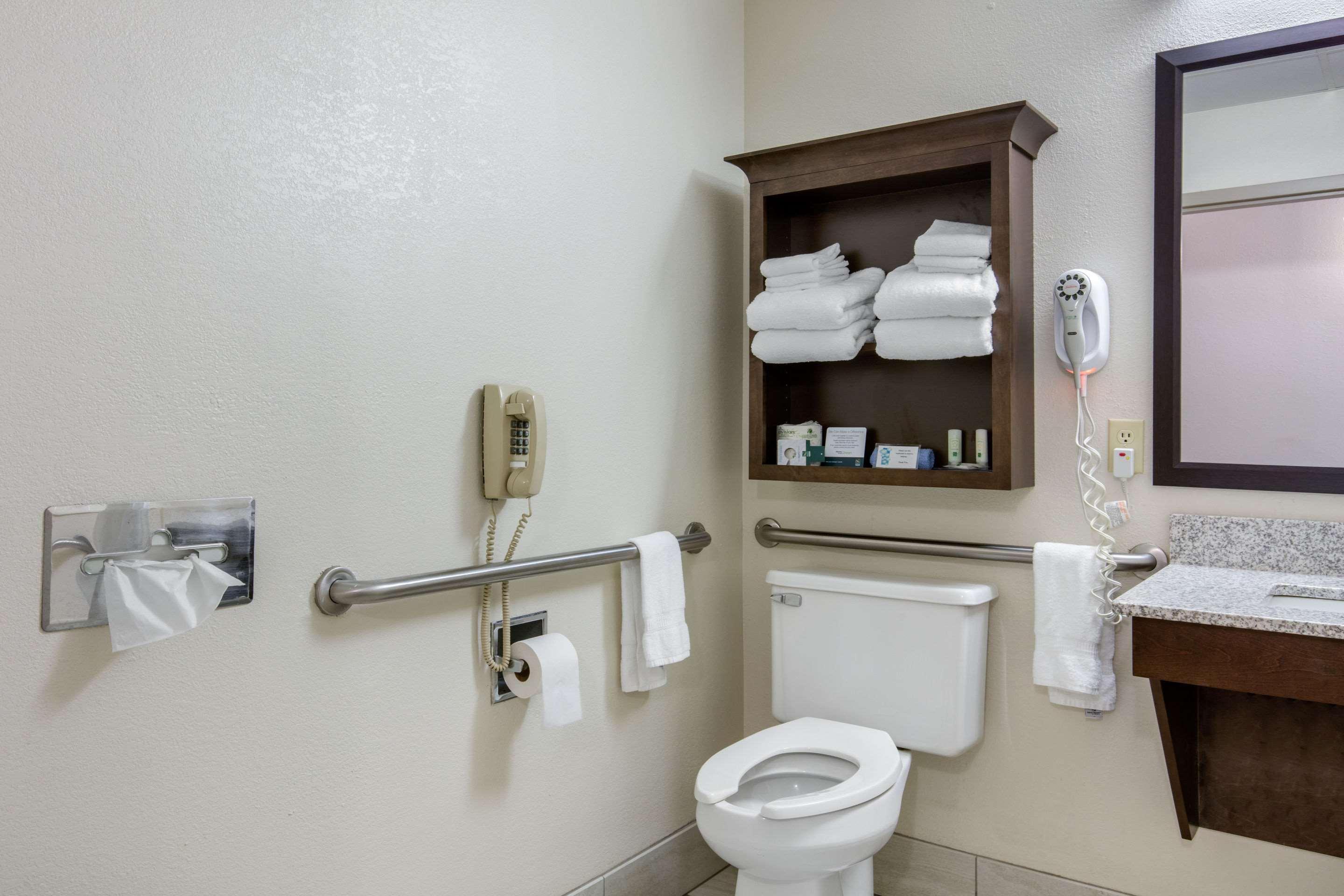 quality inn and suites mountain home north