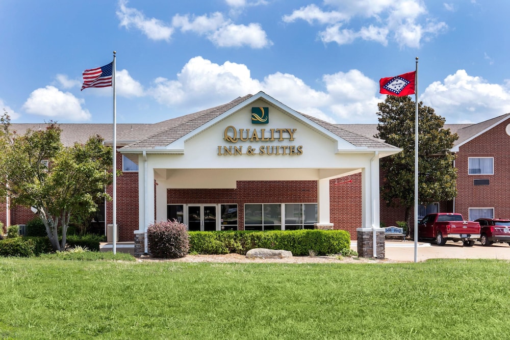 quality inn and suites mountain home north