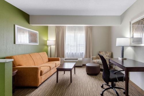 quality inn and suites mountain home north
