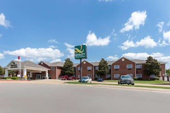 quality inn and suites mountain home north