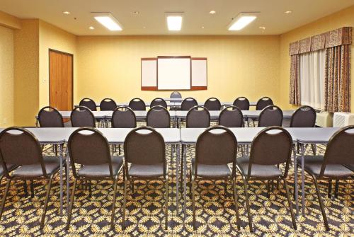 holiday inn express hotel and suites mountain home by ihg