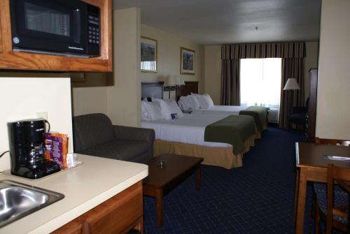 holiday inn express hotel and suites mountain home by ihg