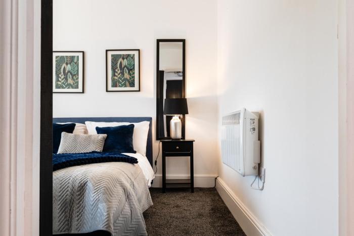 2 bedroom apartment free parking