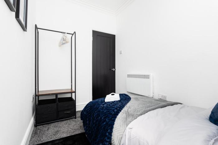 2 bedroom apartment free parking