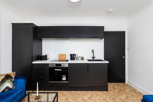 2 Bedroom Apartment-Free Parking,,2 star