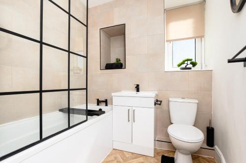 2 bedroom apartment free parking