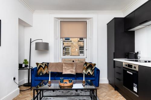 2 bedroom apartment free parking