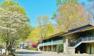 newfound lodge on the river