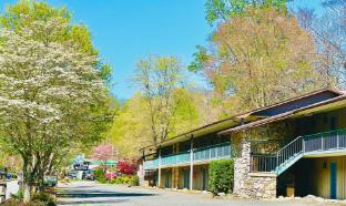 newfound lodge on the river