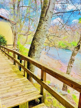 newfound lodge on the river
