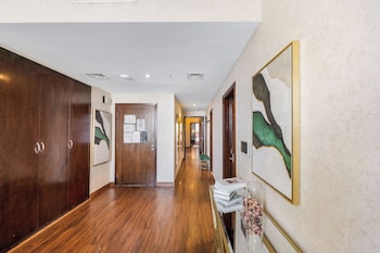 Durrani Homes - Alluring 5Br Penthouse With Burj Khalifa And Fountain View,,5 star