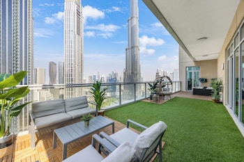 Durrani Homes - Alluring 5Br Penthouse With Burj Khalifa And Fountain View,,5 star
