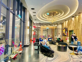 well shaped suites at star klcc