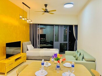 well shaped suites at star klcc