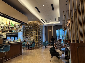 well shaped suites at star klcc